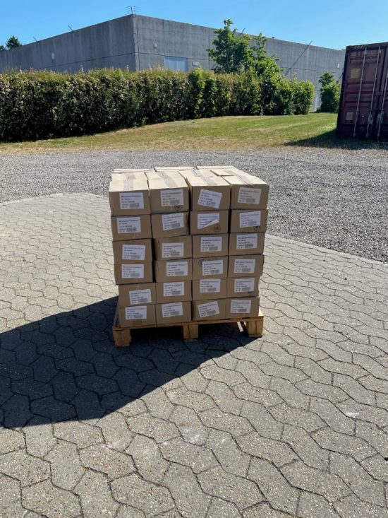 Halvpalle med skurebørste 660 stk.